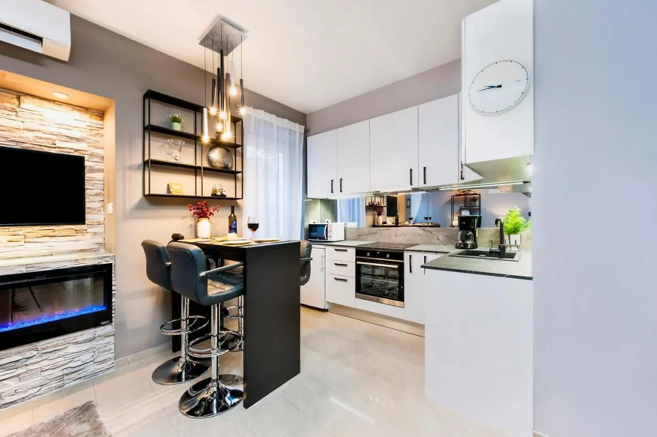 Bella Campagna - Luxury Two Bedroom Apartment روفينج