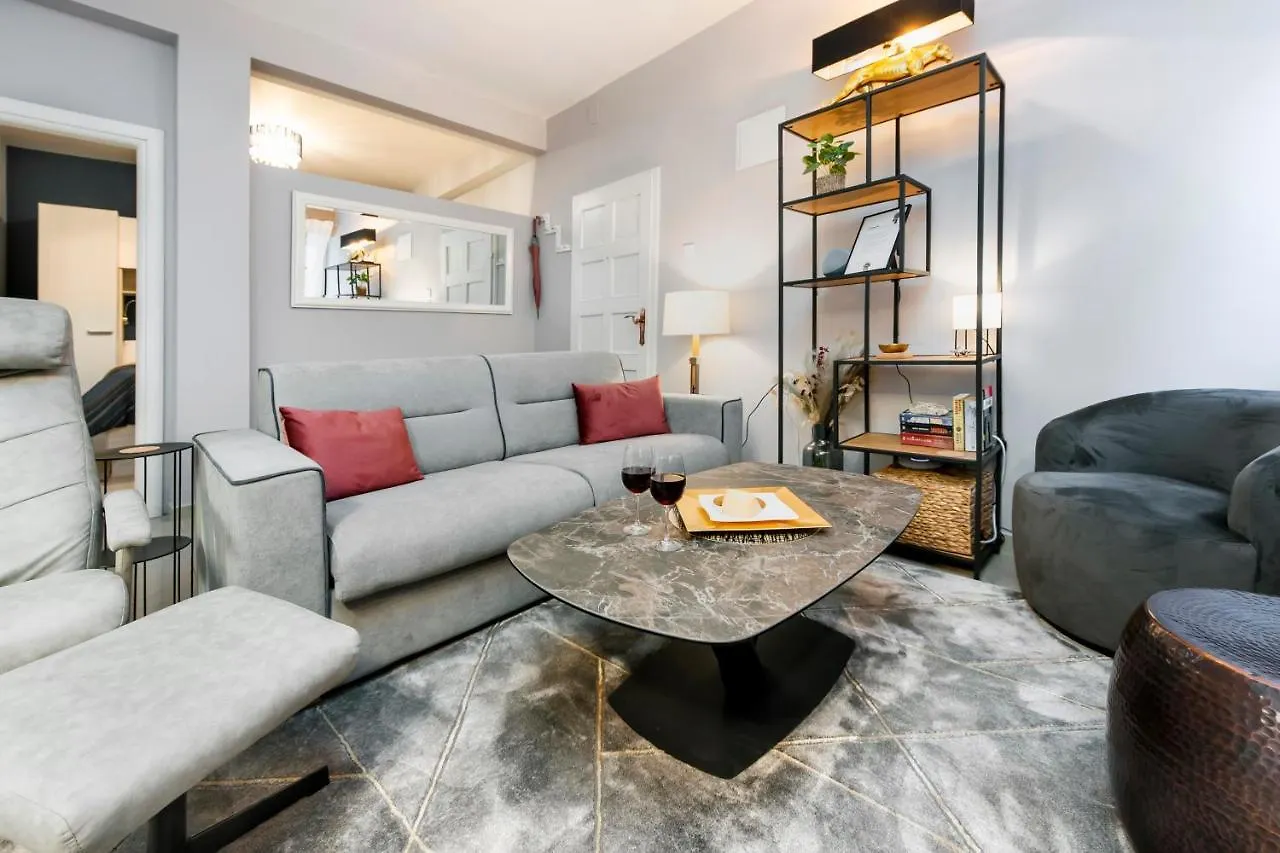 Bella Campagna - Luxury Two Bedroom Apartment روفينج 0*,