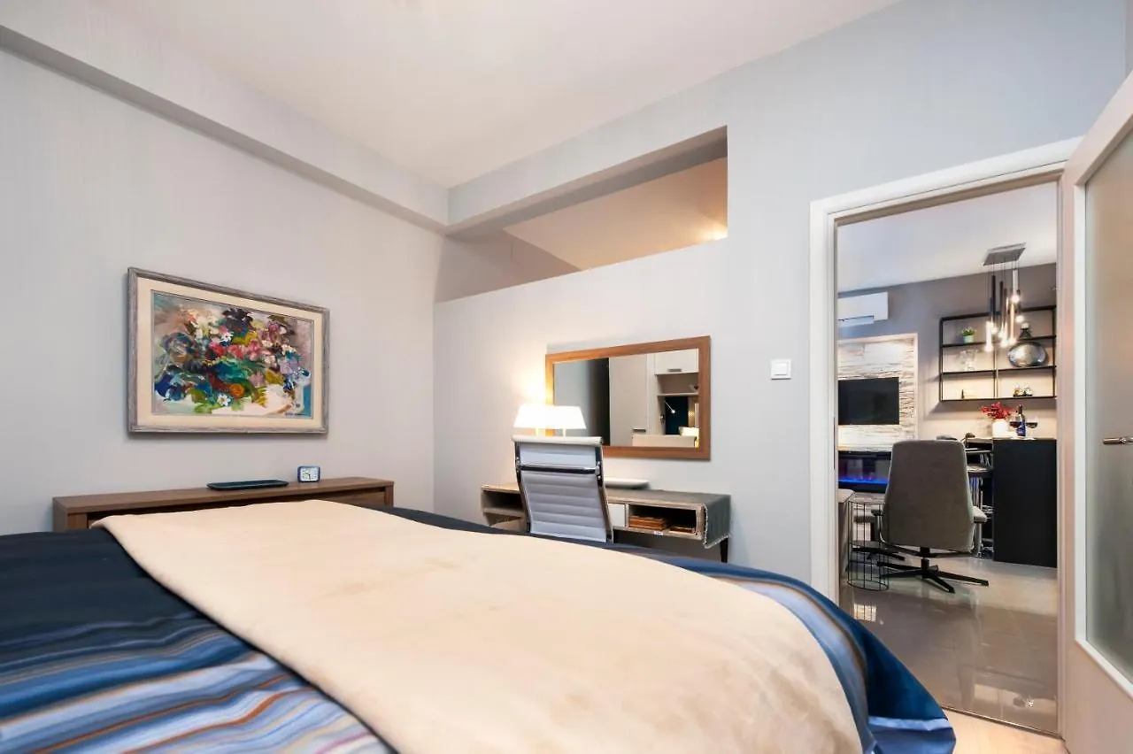 Bella Campagna - Luxury Two Bedroom Apartment Ровинь