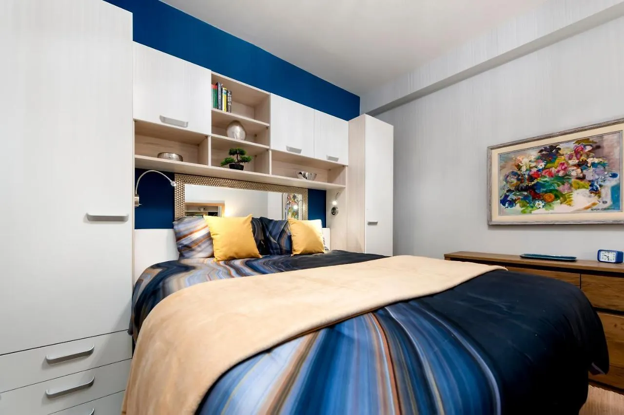 Bella Campagna - Luxury Two Bedroom Apartment روفينج
