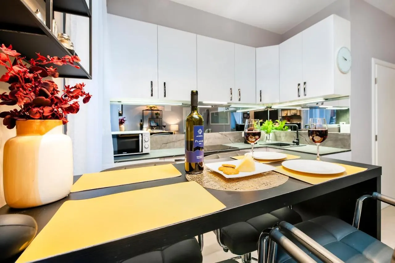 Bella Campagna - Luxury Two Bedroom Apartment روفينج