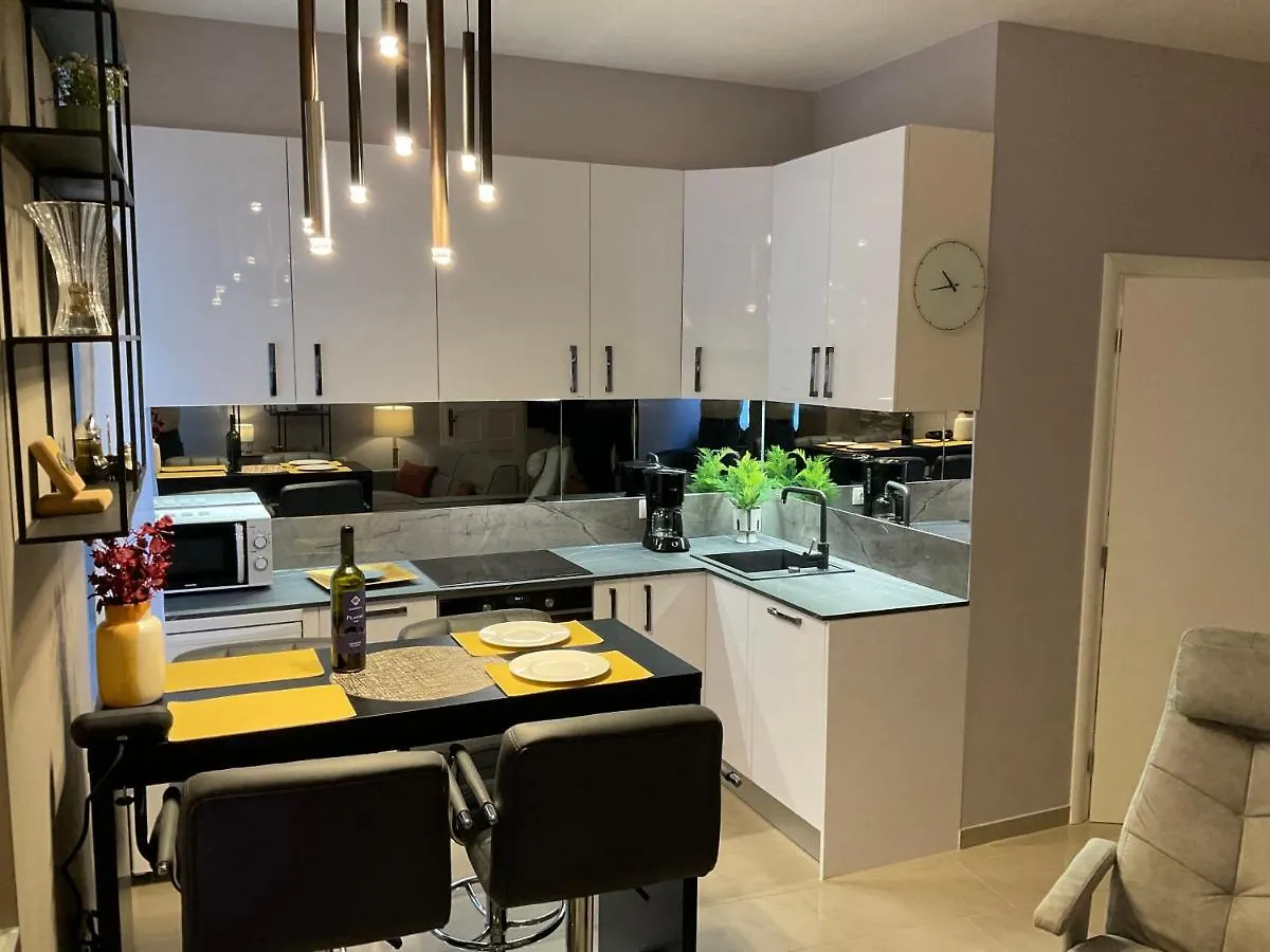 Bella Campagna - Luxury Two Bedroom Apartment روفينج