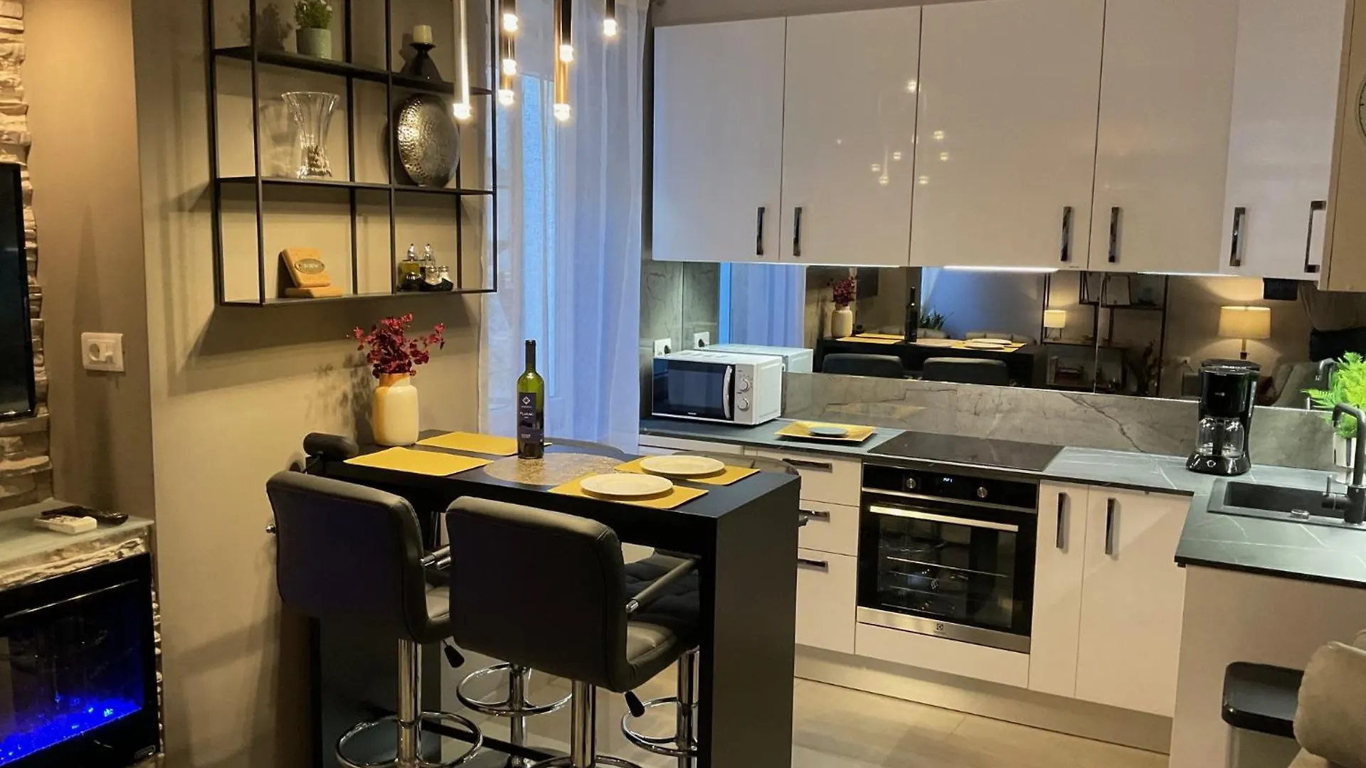 Bella Campagna - Luxury Two Bedroom Apartment روفينج